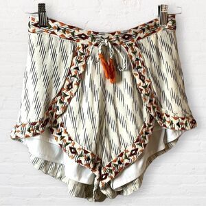 JAPNA colorful patterned shorts lined lightweight fabric elastic waist SZ M